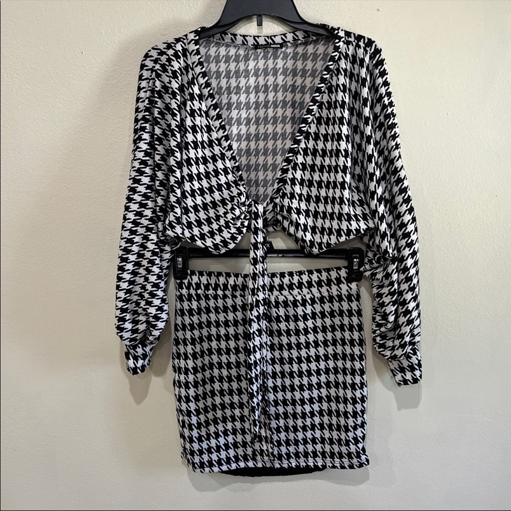 Women's Two Piece Top Fasion Nova Size Medium